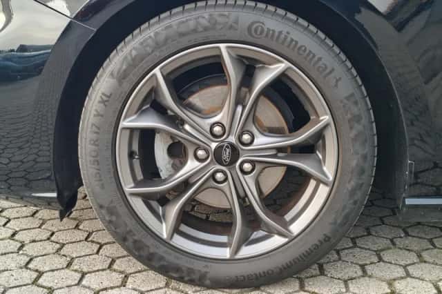 Ford Focus (2019) thumbnail 4