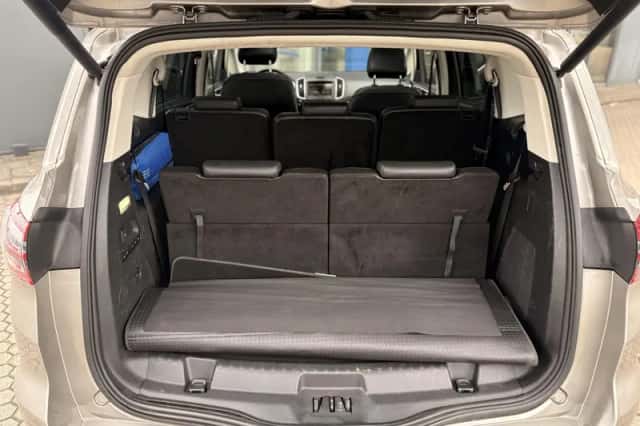 Ford S-Max (2015) thumbnail 36