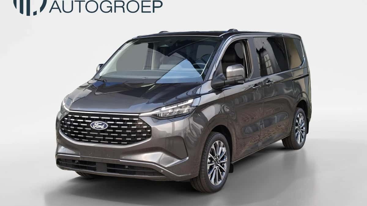 Ford Tourneo Custom (2026) — foto 1