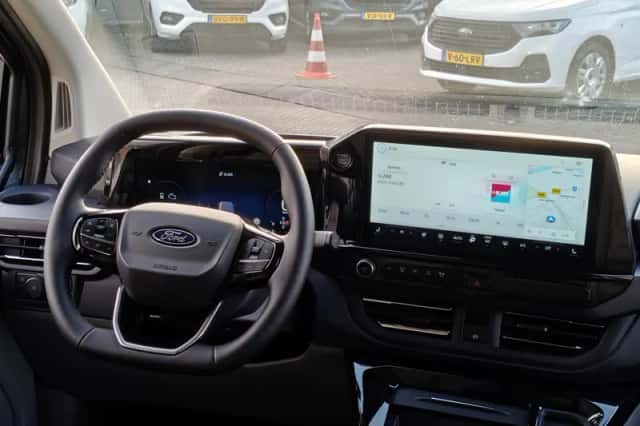 Ford Tourneo Custom (2026) thumbnail 22