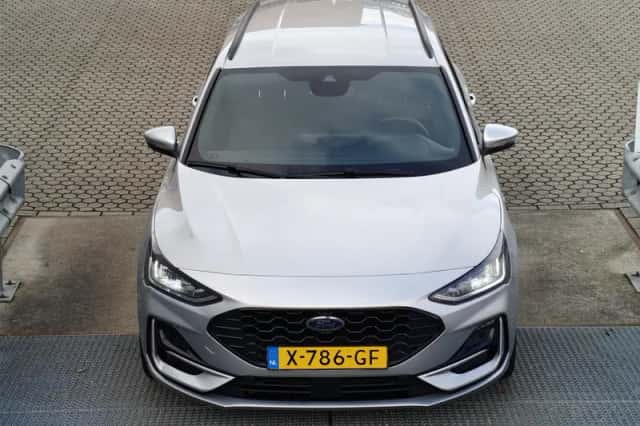 Ford Focus (2023) thumbnail 2