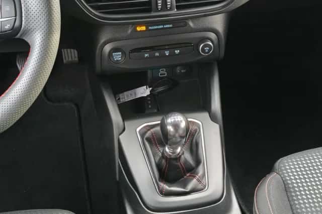 Ford Focus (2023) thumbnail 17