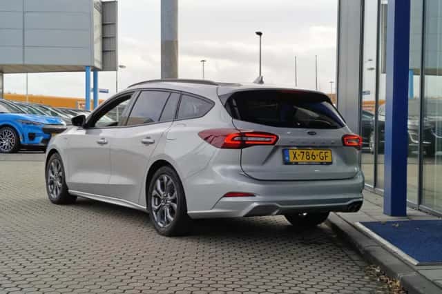 Ford Focus (2023) thumbnail 8