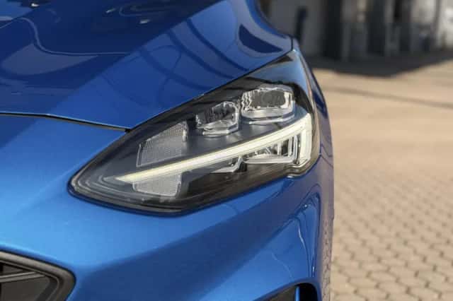 Ford Focus (2018) thumbnail 3