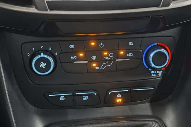 Ford Transit Connect (2023) thumbnail 18