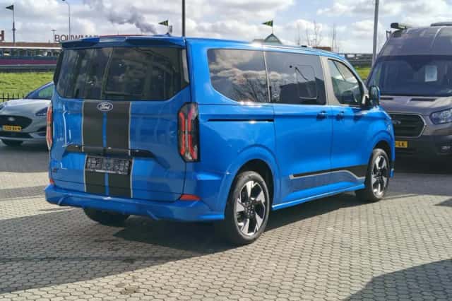 Ford Tourneo Custom (2025) thumbnail 7