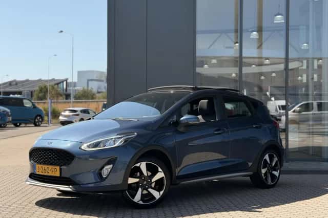 Ford Fiesta (2020) thumbnail 2