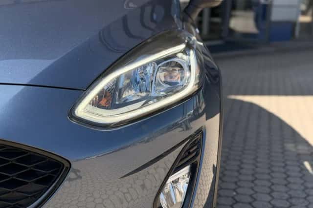 Ford Fiesta (2020) thumbnail 3