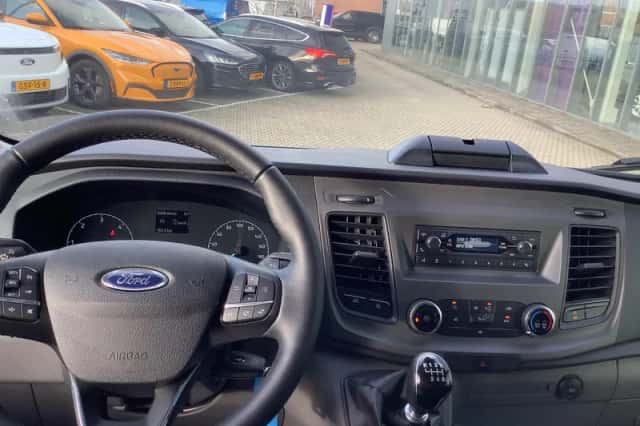 Ford Transit (2025) thumbnail 9