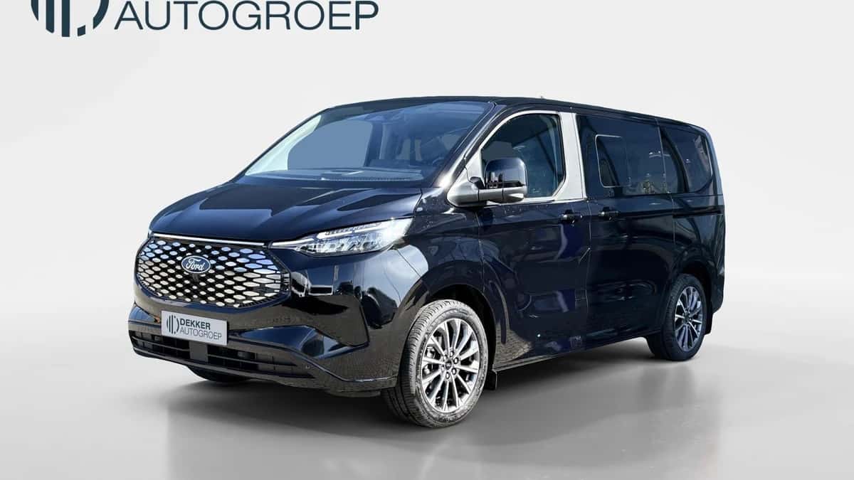 Ford Tourneo Custom (2024) — foto 1