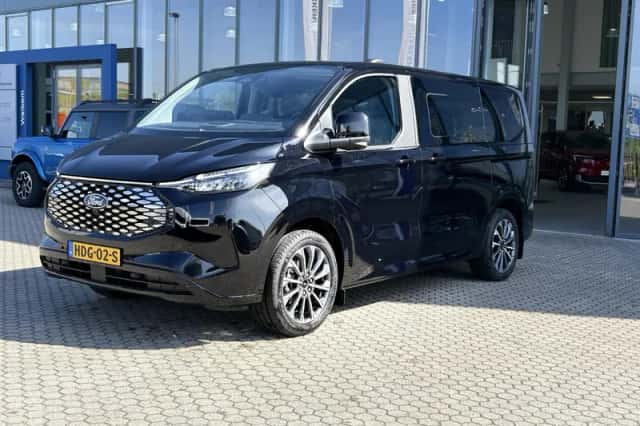 Ford Tourneo Custom (2024) thumbnail 2