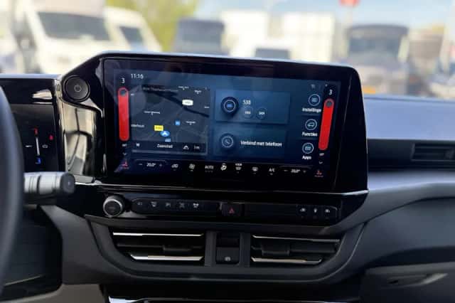 Ford Tourneo Custom (2024) thumbnail 15