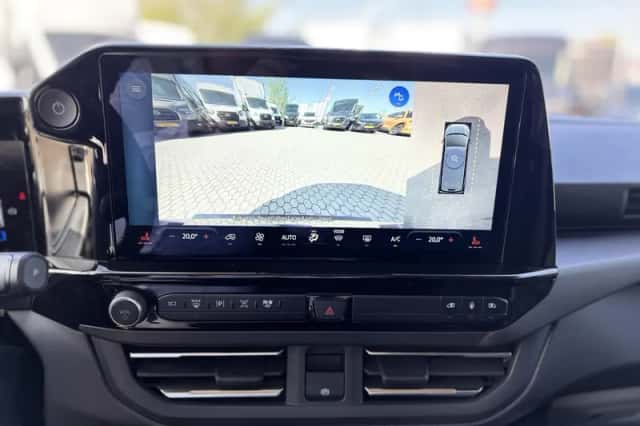 Ford Tourneo Custom (2024) thumbnail 18