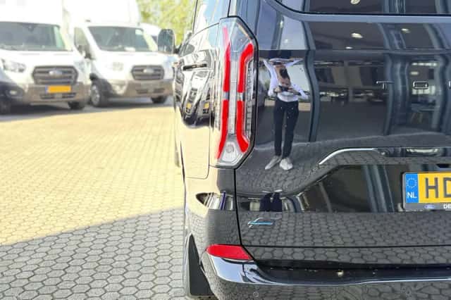Ford Tourneo Custom (2024) thumbnail 8