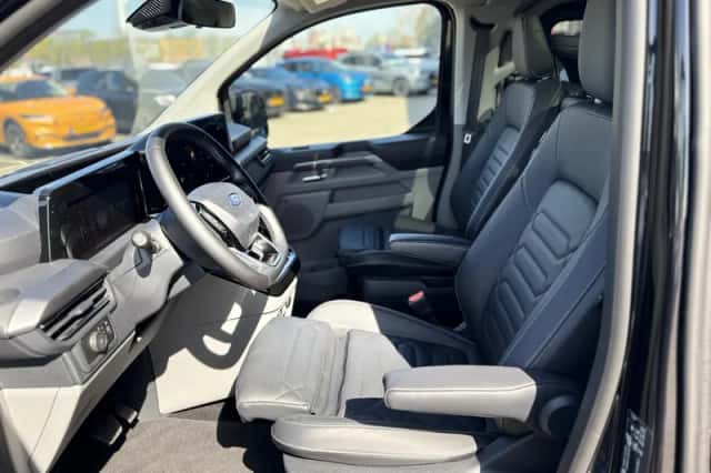 Ford Tourneo Custom (2024) thumbnail 10