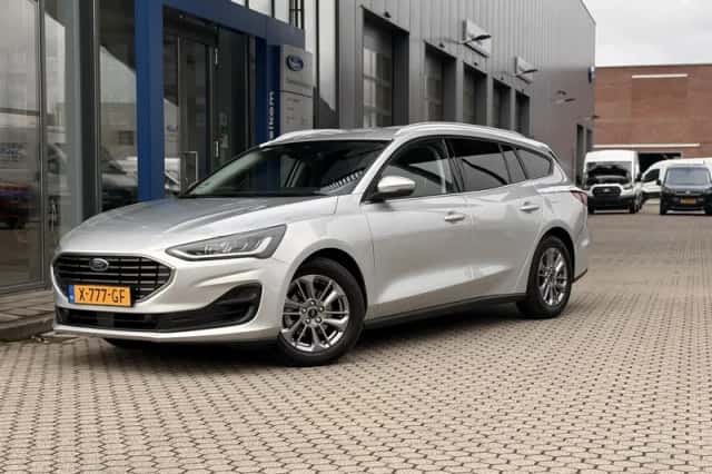 Ford Focus (2023) thumbnail 2