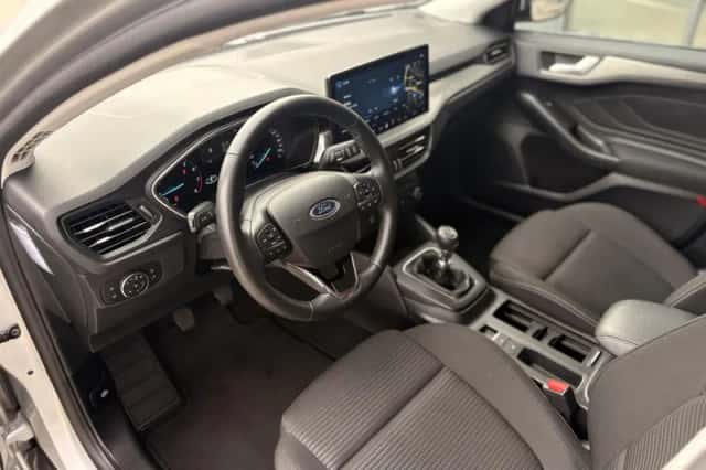 Ford Focus (2023) thumbnail 11
