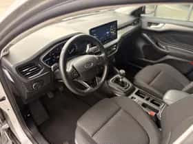 Ford Focus (2023) thumbnail 11