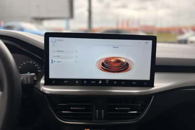 Ford Focus (2023) thumbnail 25