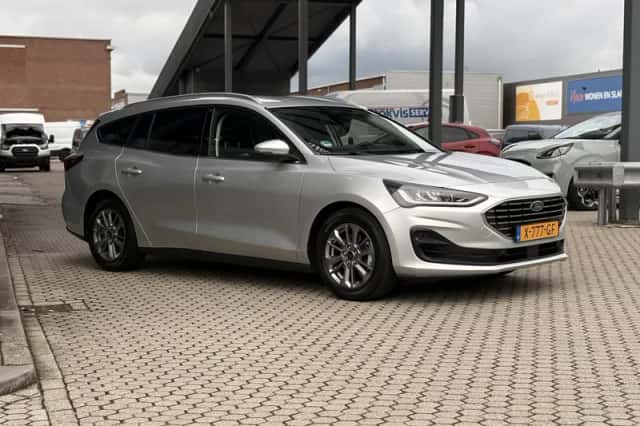 Ford Focus (2023) thumbnail 4