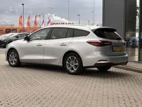 Ford Focus (2023) thumbnail 5