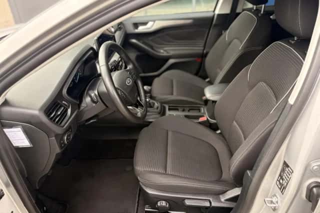 Ford Focus (2023) thumbnail 10