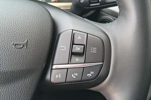 Ford Kuga (2023) thumbnail 23