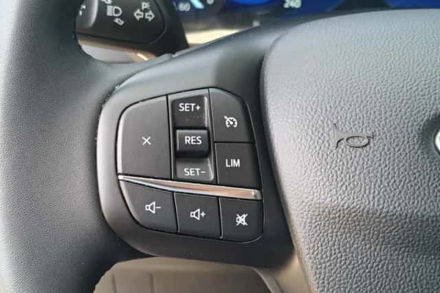 Ford Kuga (2023) thumbnail 24