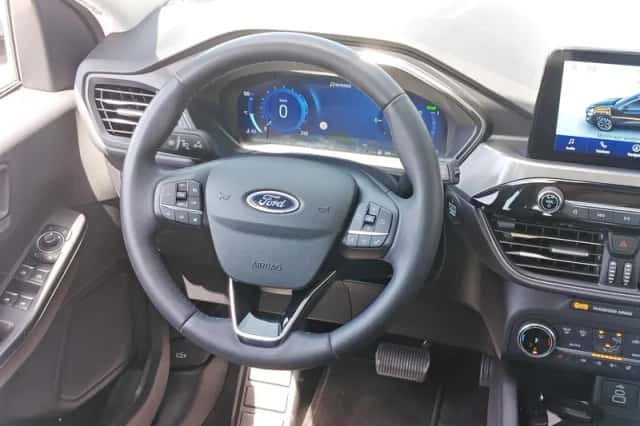 Ford Kuga (2023) thumbnail 32