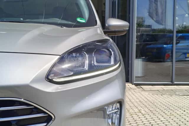Ford Kuga (2023) thumbnail 7