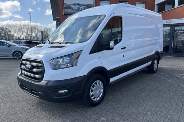 Ford Transit (2024) thumbnail 2