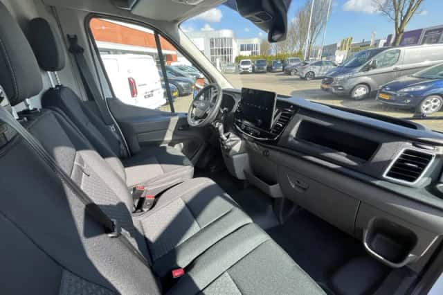 Ford Transit (2024) thumbnail 17