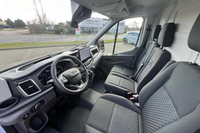 Ford Transit (2024) thumbnail 20