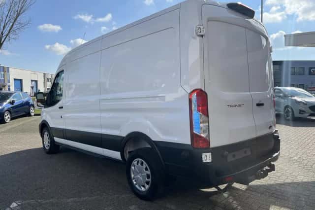 Ford Transit (2024) thumbnail 5
