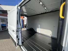 Ford Transit (2024) thumbnail 9