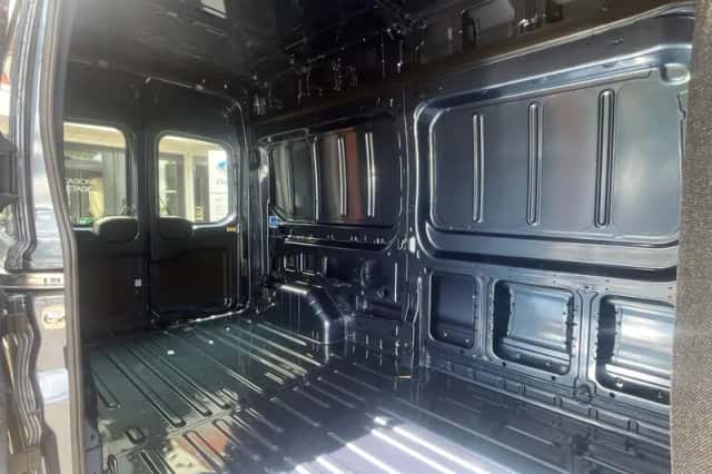 Ford Transit (2024) thumbnail 12