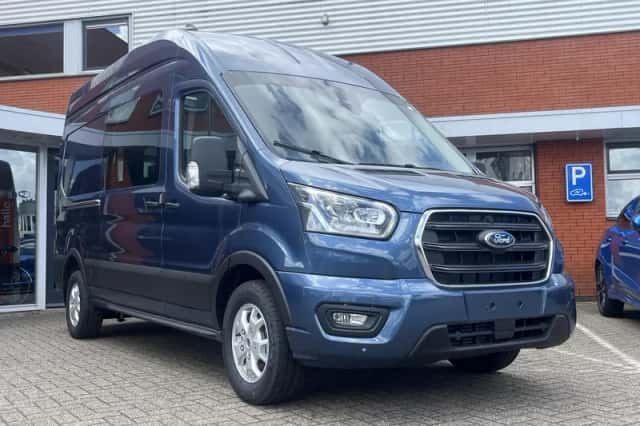 Ford Transit (2024) thumbnail 3