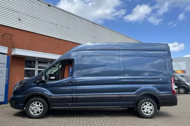 Ford Transit (2024) thumbnail 9