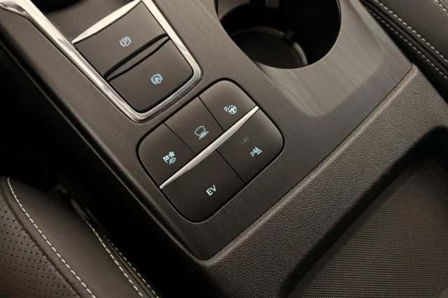 Ford Kuga (2023) thumbnail 14