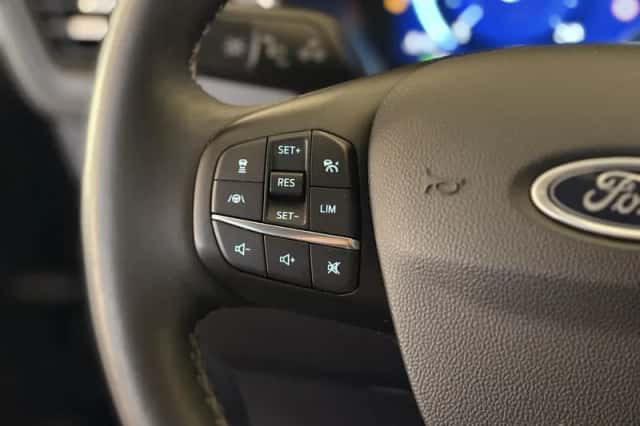 Ford Kuga (2023) thumbnail 16
