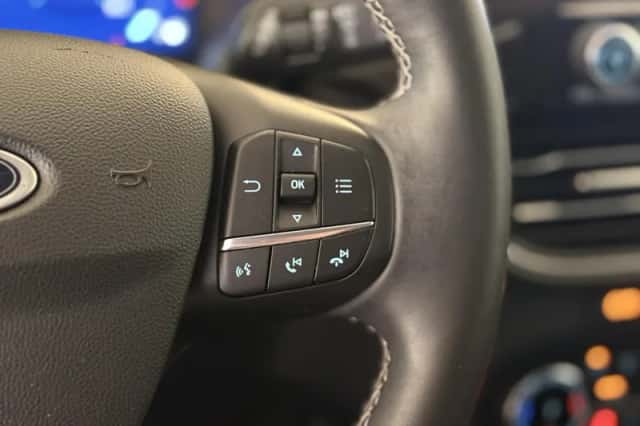 Ford Kuga (2023) thumbnail 17