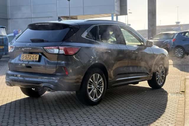 Ford Kuga (2023) thumbnail 3