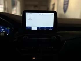 Ford Kuga (2023) thumbnail 23