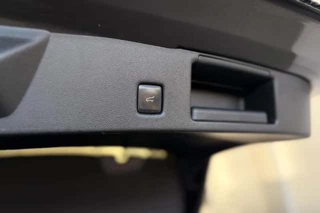 Ford Kuga (2023) thumbnail 32