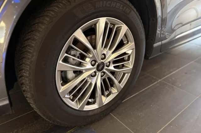 Ford Kuga (2023) thumbnail 33