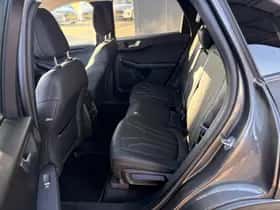 Ford Kuga (2023) thumbnail 10