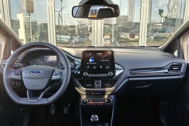 Ford Fiesta (2023) thumbnail 18