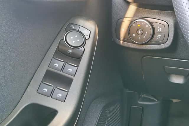 Ford Fiesta (2023) thumbnail 28