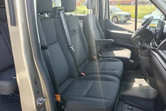 Ford Transit (2024) thumbnail 12
