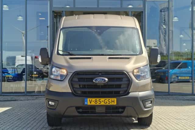 Ford Transit (2024) thumbnail 4